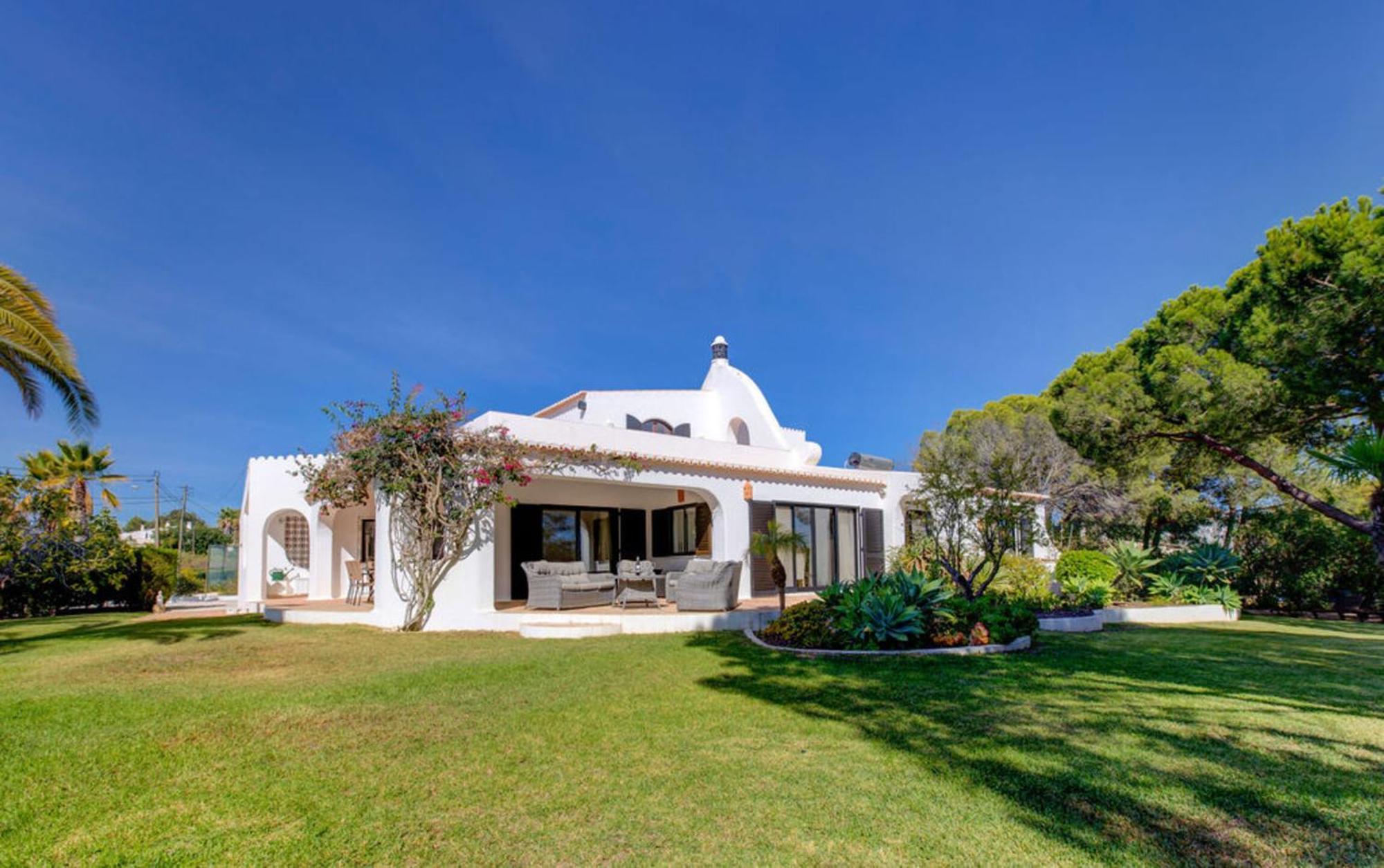 Villa Barlavento - Stunning 4-Bedroom Villa With Tennis Court Carvoeiro  Exterior foto